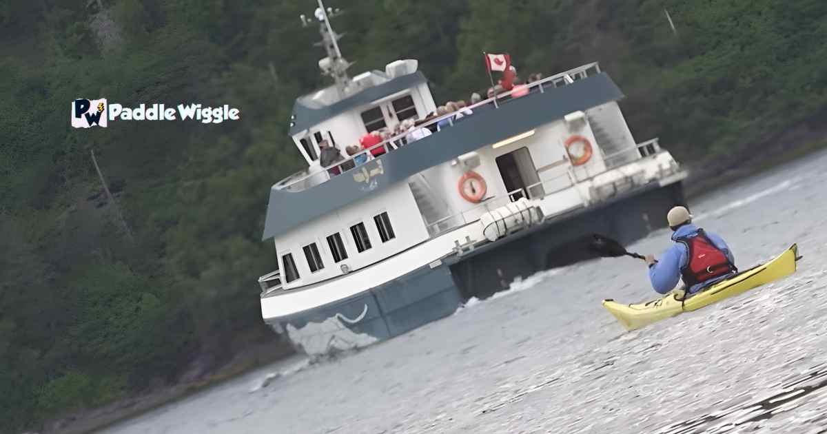 Explaining how situational awareness helps kayaker stay safe around motor boats,